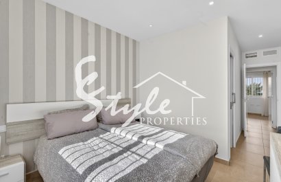 Resale - Apartamento - Torrevieja - Aguas Nuevas