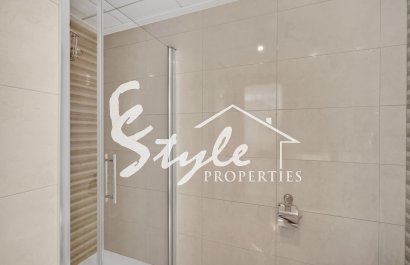 Resale - Apartamento - Torrevieja - Aguas Nuevas