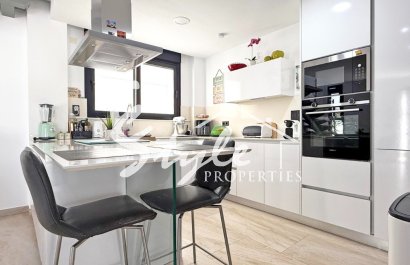 Resale - Villa - Orihuela-Costa - Villamartin