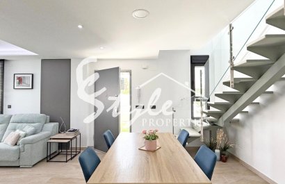 Resale - Villa - Orihuela-Costa - Villamartin