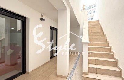 Resale - Villa - Orihuela-Costa - Villamartin