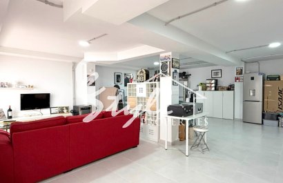 Resale - Villa - Orihuela-Costa - Villamartin