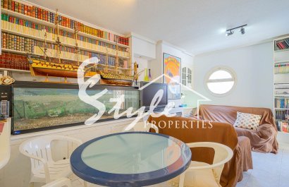 Resale - Apartamento - Punta Prima