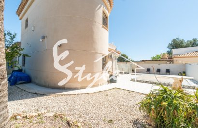 Resale - Villa - Orihuela-Costa - La Zenia