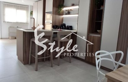 Resale - Apartamento - Torrevieja - Playa Acequion