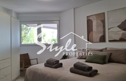 Resale - Apartamento - Torrevieja - Playa Acequion