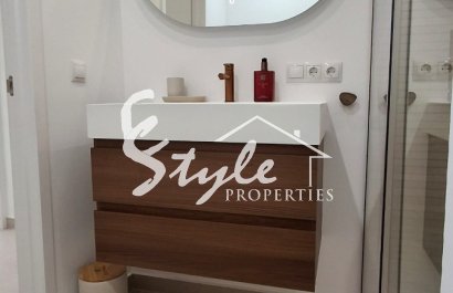 Resale - Apartamento - Torrevieja - Playa Acequion