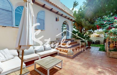 Resale - Villa - Villamartin, Orihuela Costa - Las Filipinas
