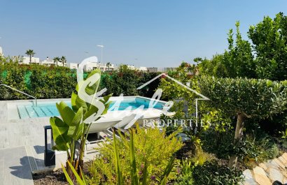 Resale - Villa - Algorfa (montemar) - La Finca Golf Resort