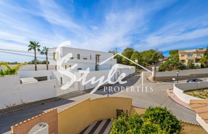 Resale - Villa - Villamartin, Orihuela Costa - Las Filipinas