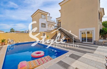 Resale - Villa - Villamartin, Orihuela Costa - Las Filipinas