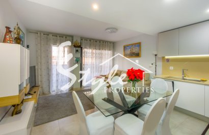 Resale - Apartamento - Torrevieja - Estacion de autobuses
