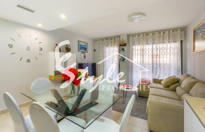 Resale - Apartamento - Torrevieja - Estacion de autobuses