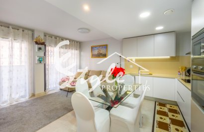 Resale - Apartamento - Torrevieja - Estacion de autobuses