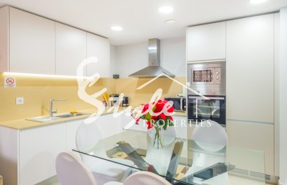 Resale - Apartamento - Torrevieja - Estacion de autobuses