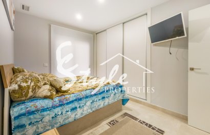 Resale - Apartamento - Torrevieja - Estacion de autobuses