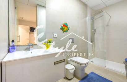 Resale - Apartamento - Torrevieja - Estacion de autobuses