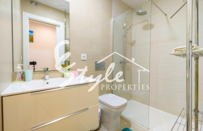 Resale - Apartamento - Torrevieja - Estacion de autobuses