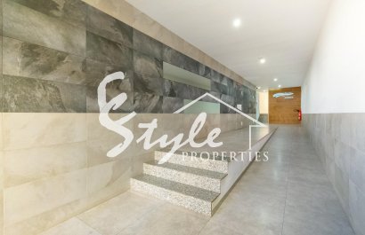 Resale - Apartamento - Torrevieja - Estacion de autobuses