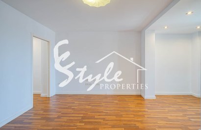 Resale - Apartamento - Torrevieja