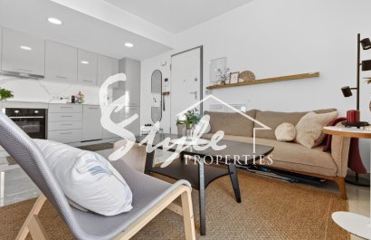 Resale - Apartamento - Torrevieja - Playa de los Locos