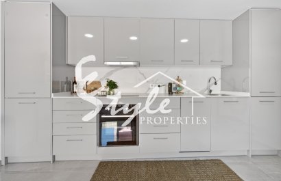 Resale - Apartamento - Torrevieja - Playa de los Locos