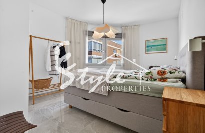 Resale - Apartamento - Torrevieja - Playa de los Locos
