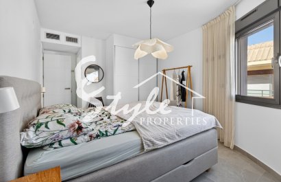 Resale - Apartamento - Torrevieja - Playa de los Locos
