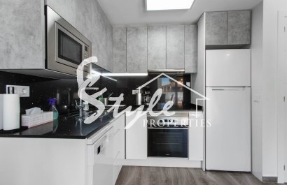 Resale - Apartamento - Torrevieja - Lago Jardin