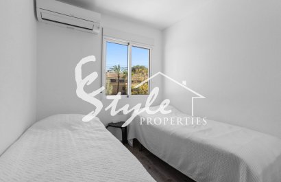 Resale - Apartamento - Torrevieja - Lago Jardin