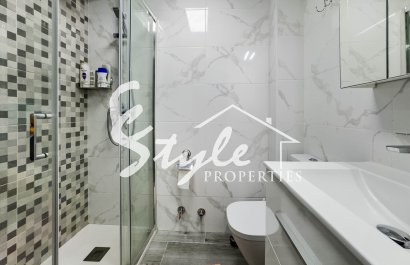 Resale - Apartamento - Torrevieja - Lago Jardin