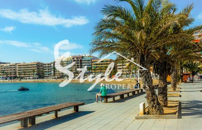 For sale cozy renovated apartment in Torevieja, Costa Blanca, Spain. ID2356