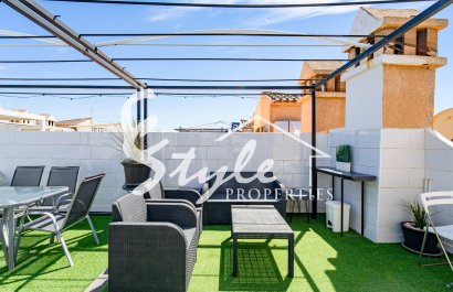 For sale cozy renovated apartment of 1 bedroom close to sea in Punta Prima, Costa Blanca, Spain. ID2969