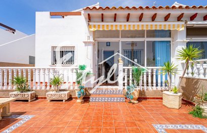 Chalet en venta en La Ciñuelica, Punta Prima – A poca distancia de la playa con vistas al mar..Costa Blanca, Spain. ID2737