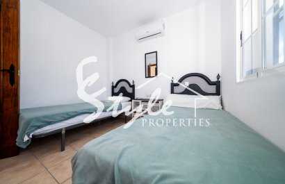 Reventa - Villa - Playa Flamenca - Sportcentre