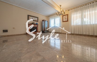 Resale - Semi-Detached Villa - Torrevieja - El Chaparral