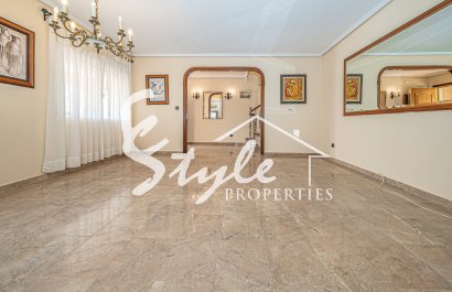 Resale - Semi-Detached Villa - Torrevieja - El Chaparral