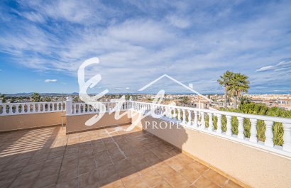 Resale - Semi-Detached Villa - Torrevieja - El Chaparral