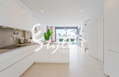 Resale - Villa - Punta Prima