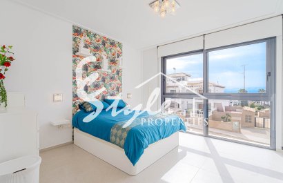 Resale - Villa - Punta Prima