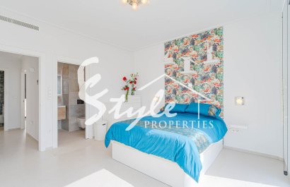 Resale - Villa - Punta Prima