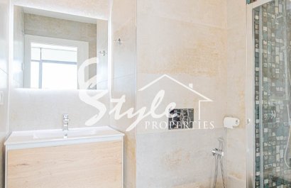 Resale - Villa - Punta Prima