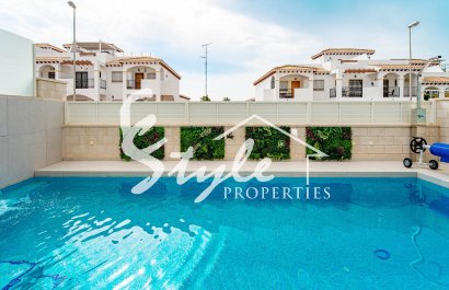 Resale - Villa - Punta Prima