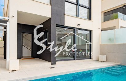 Resale - Villa - Punta Prima