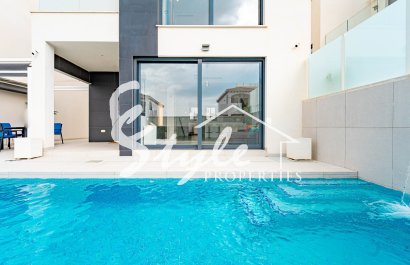 Resale - Villa - Punta Prima