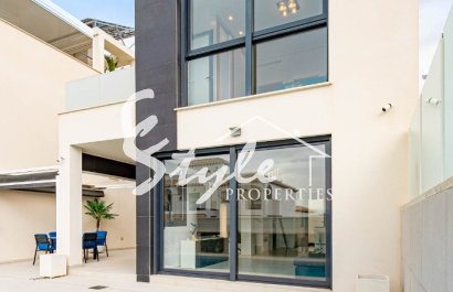 Resale - Villa - Punta Prima