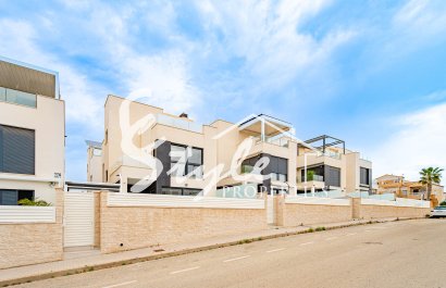 Resale - Villa - Punta Prima