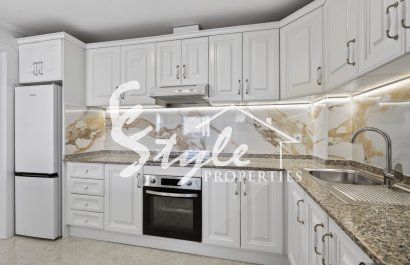 Resale - Apartamento - Orihuela-Costa - Campoamor