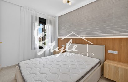 Resale - Apartamento - Orihuela-Costa - Campoamor