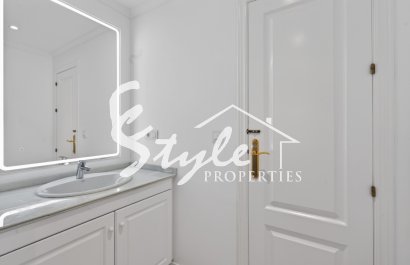 Resale - Apartamento - Orihuela-Costa - Campoamor